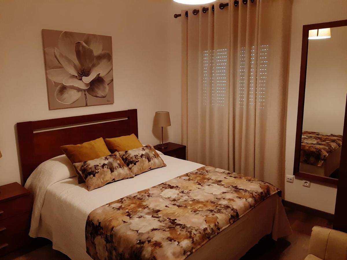 サンティアゴ・ド・カセーンAlojamento Ferreira - Apartamento Bアパートメント エクステリア 写真