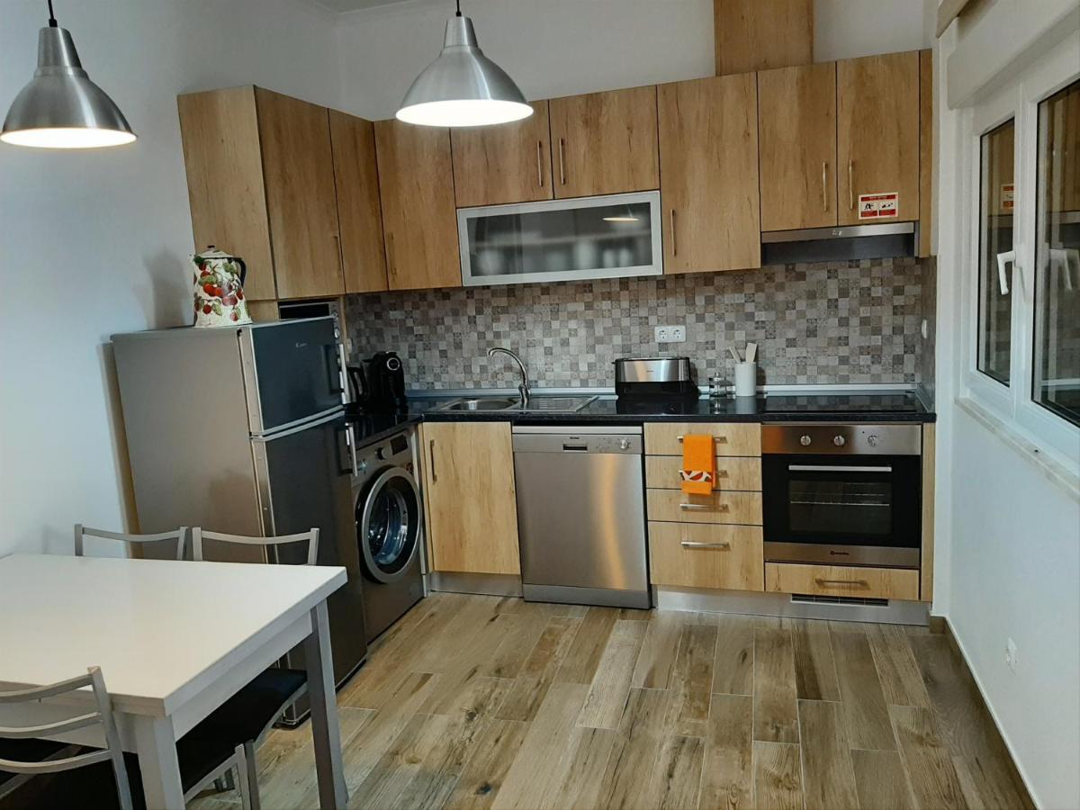 サンティアゴ・ド・カセーンAlojamento Ferreira - Apartamento Bアパートメント エクステリア 写真