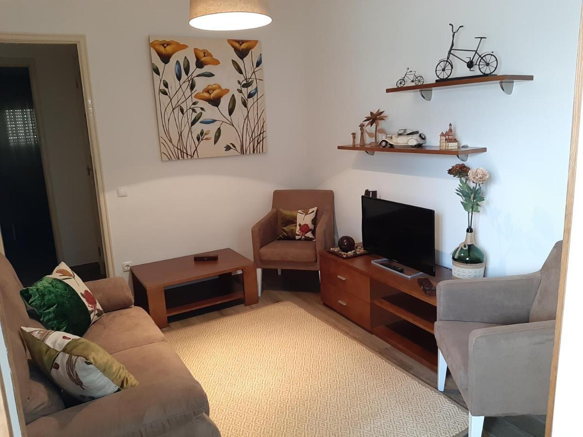 サンティアゴ・ド・カセーンAlojamento Ferreira - Apartamento Bアパートメント エクステリア 写真